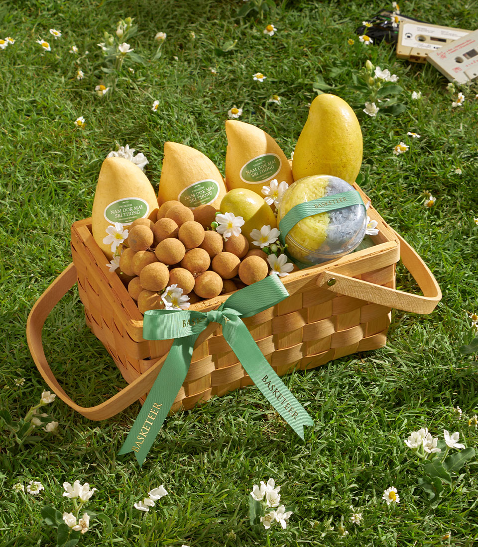 Thai summer fruit basket with sticky rice Bangkok SMF-1022