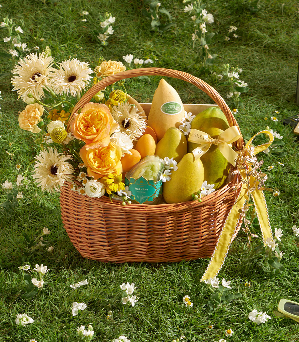 Thai summer fruit basket with sticky rice Bangkok SMF-1019